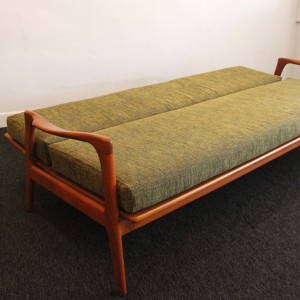 olive daybed 1