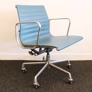 eames office chair blue1