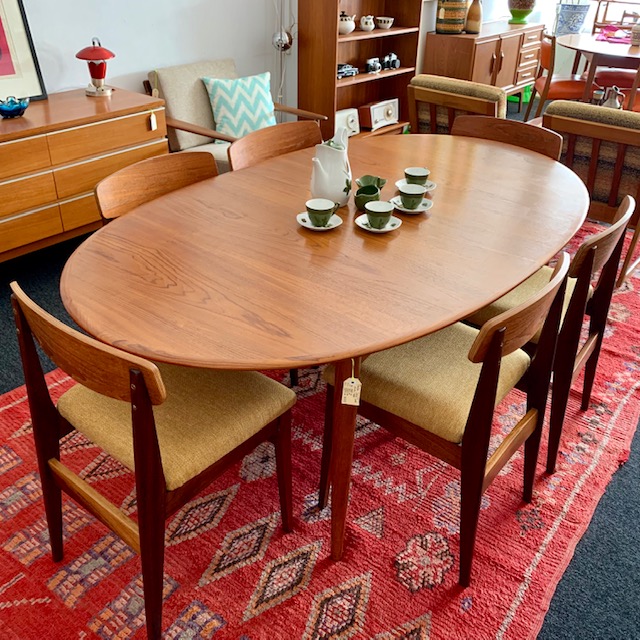 PARKER DINING TABLE Realm Vintage