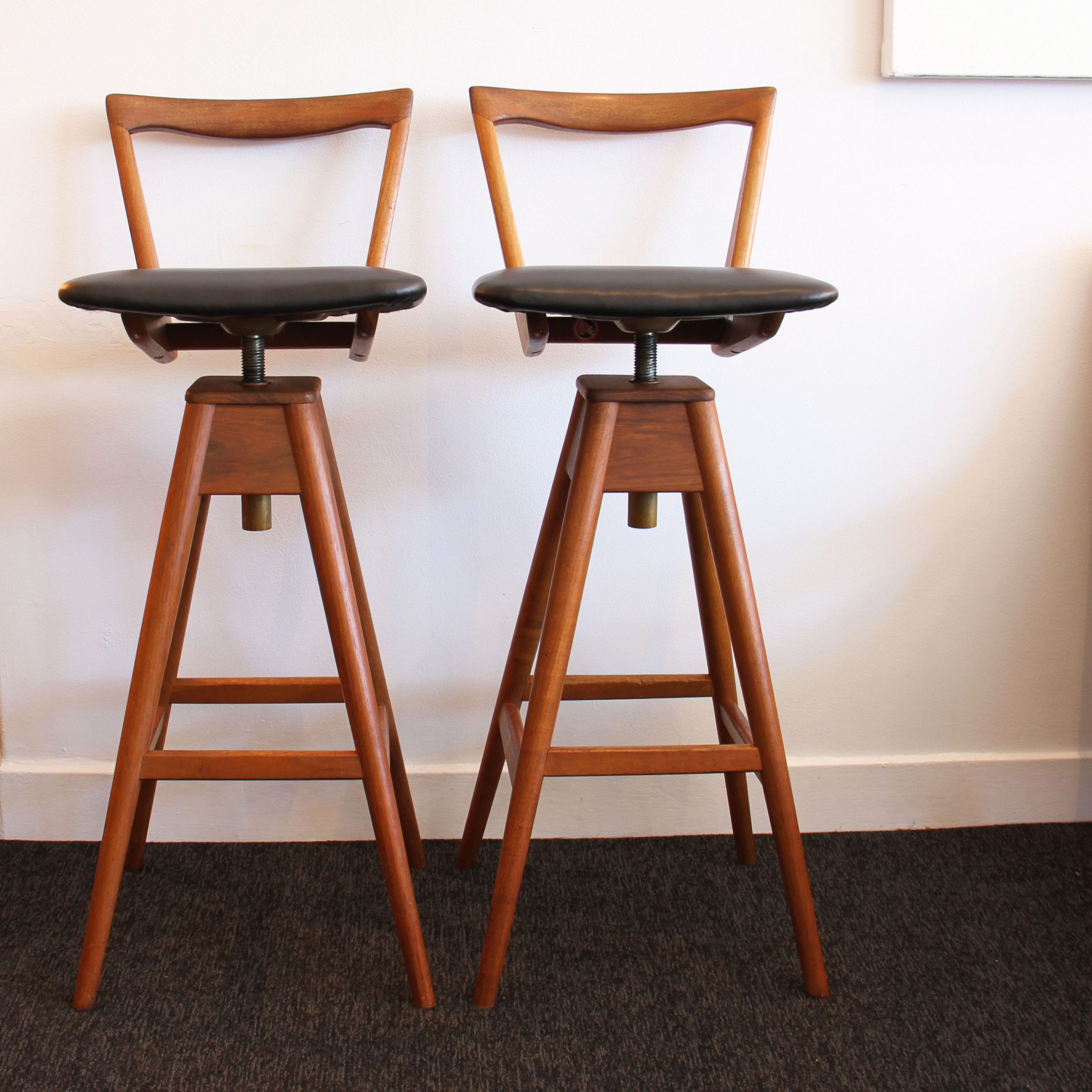 th brown stools